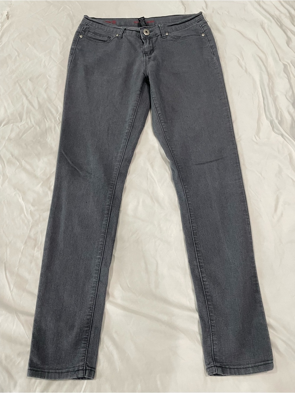 Women’s Straight Jeans in Charcoal Gray
